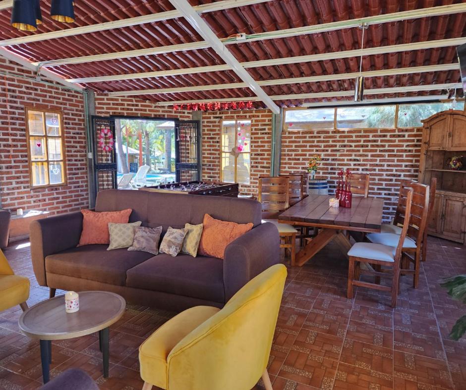 Parque Girasoles Balneario & Cabanas San Francisco Del Rincon Exterior photo
